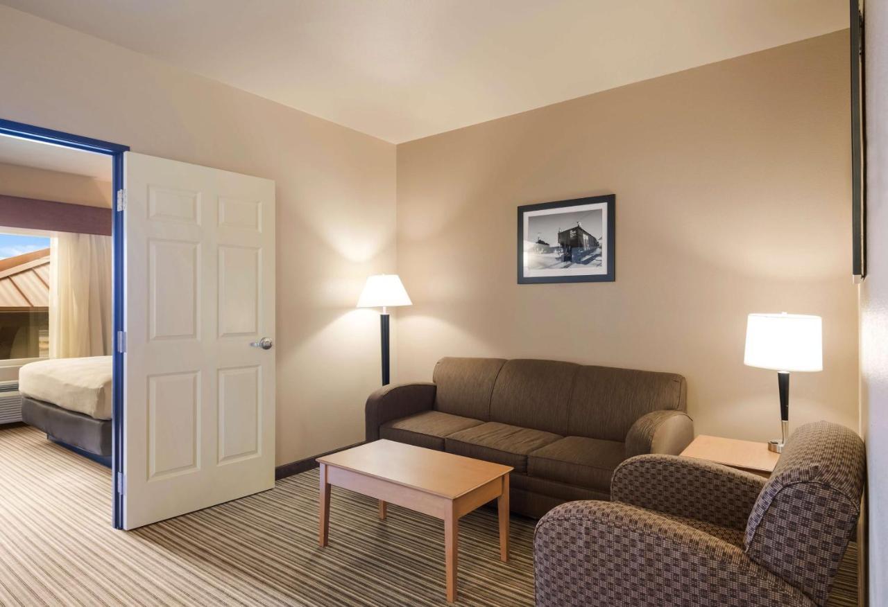 Best Western Shelby Inn & Suites Bagian luar foto